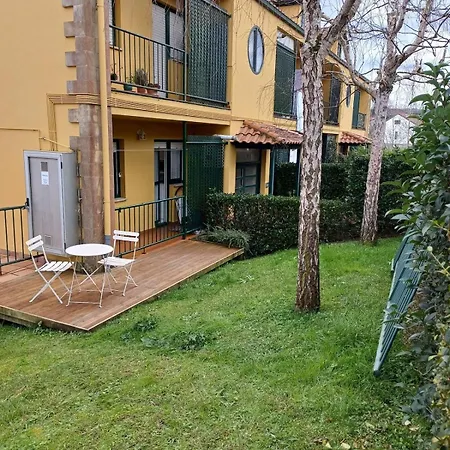 Апартаменты With Garden In