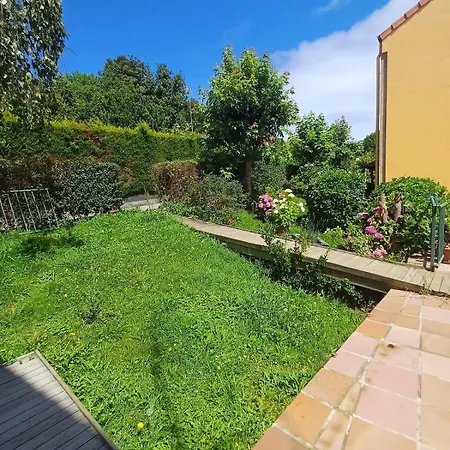 With Garden In Комильяс